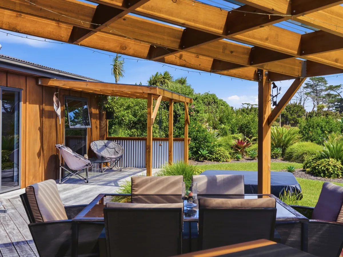 Covered outdoor living area